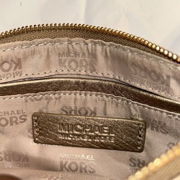 Michael Kors Peeble Leather Gold Wristlet.EUC - Picture 7 of 9